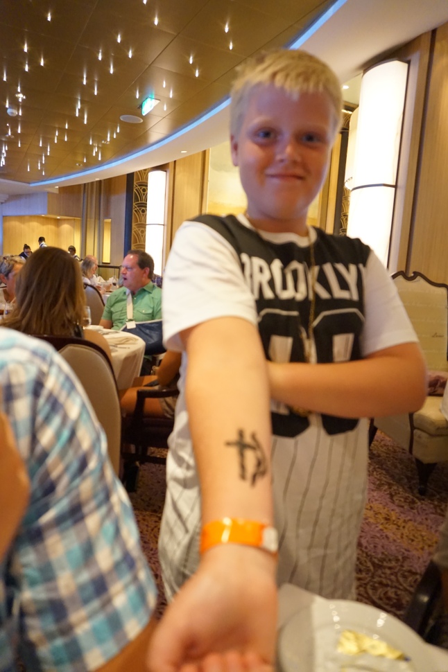 Georg med bingopremien airbrush tattoo